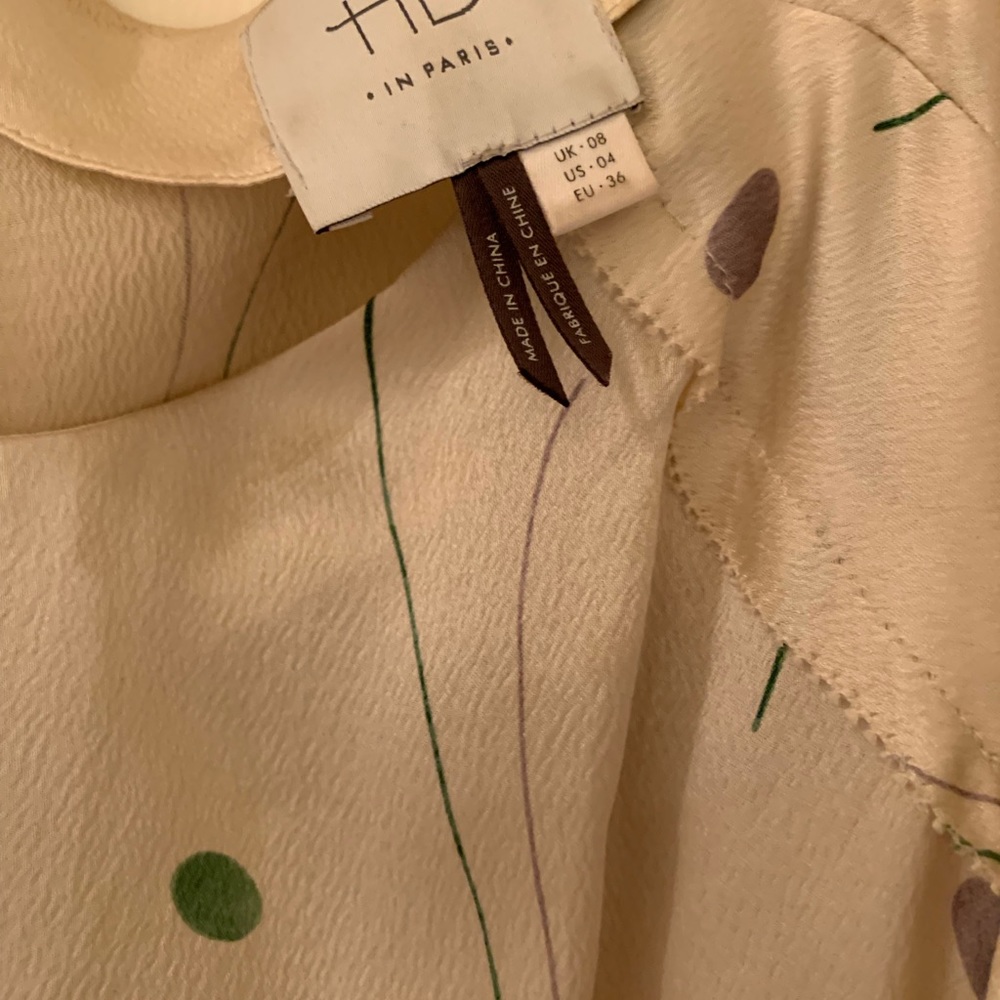 Beautiful Cream Flutter Sleeve Anthropologie Shirt - Picture 2 of 2